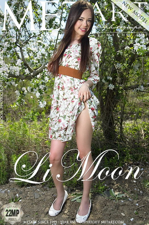 Li Moon in Presenting Li Moon